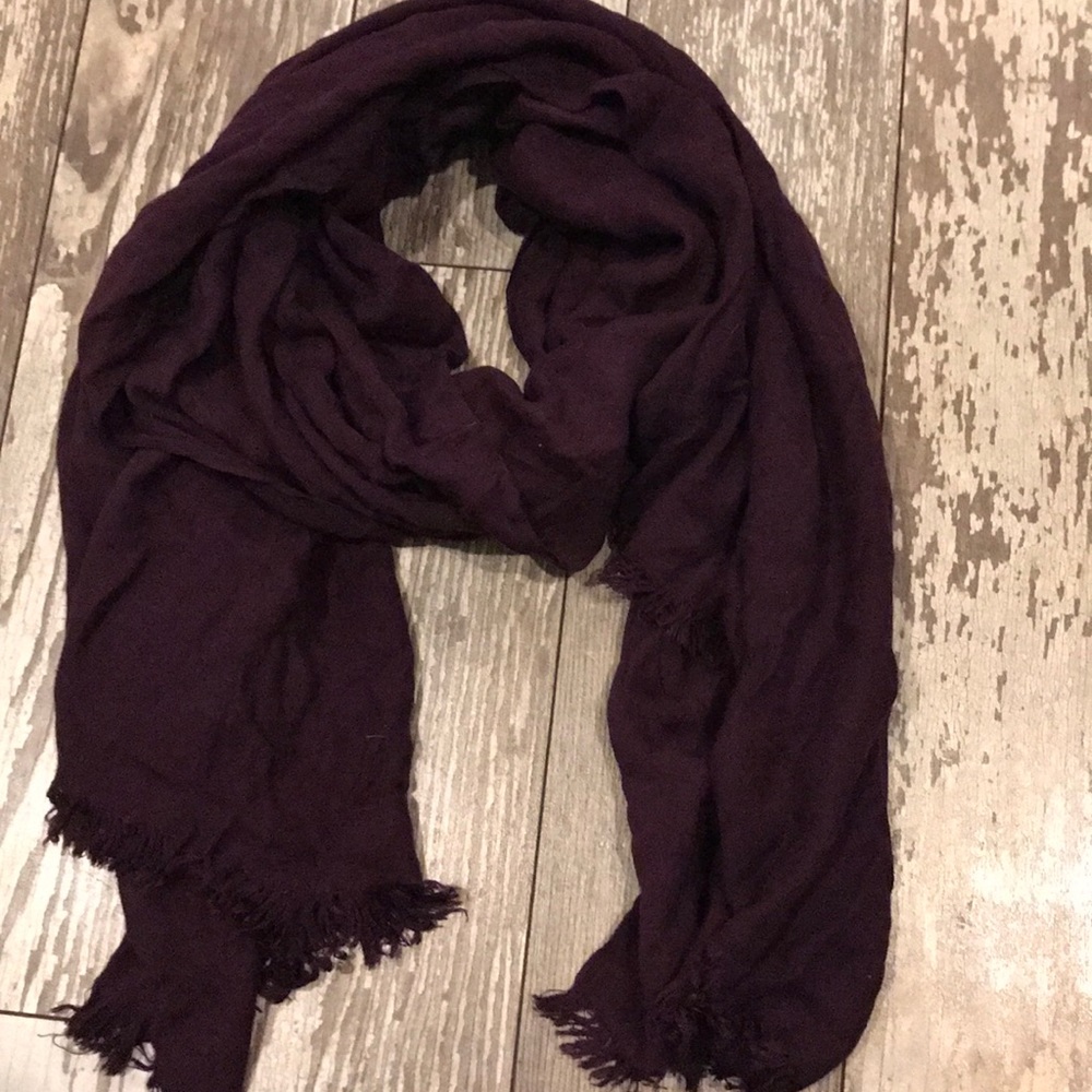 Lightweight Plum scarf